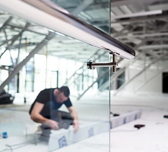 Glenview, IL highly skilled glass repair technicians